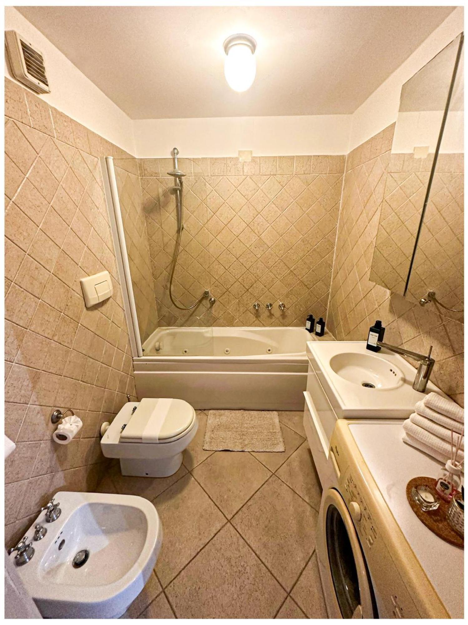 Апартаменты Eva Le Residenze Марко-Симоне Экстерьер фото